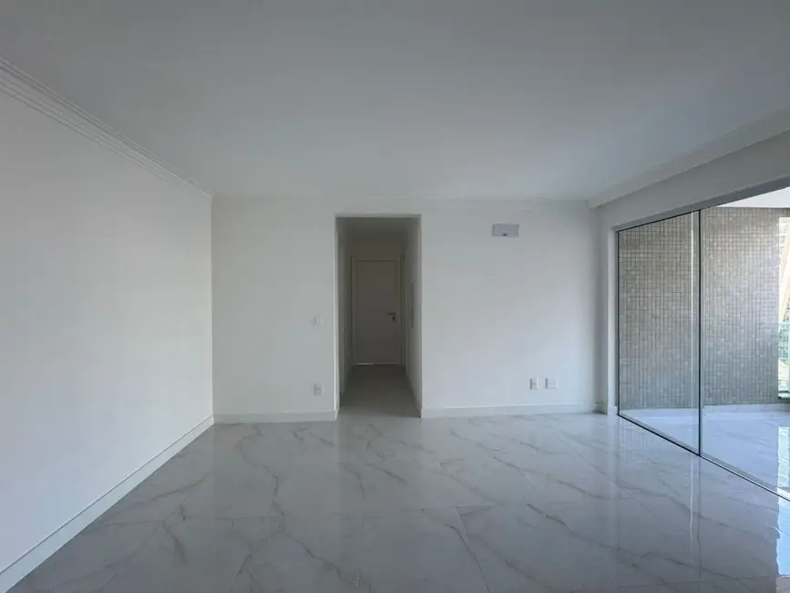 Foto 3 de Apartamento com 2 quartos à venda, 70m2 em Itapema - SC