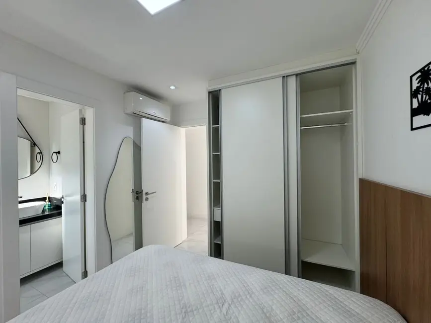 Foto 7 de Apartamento com 2 quartos à venda, 70m2 em Itapema - SC