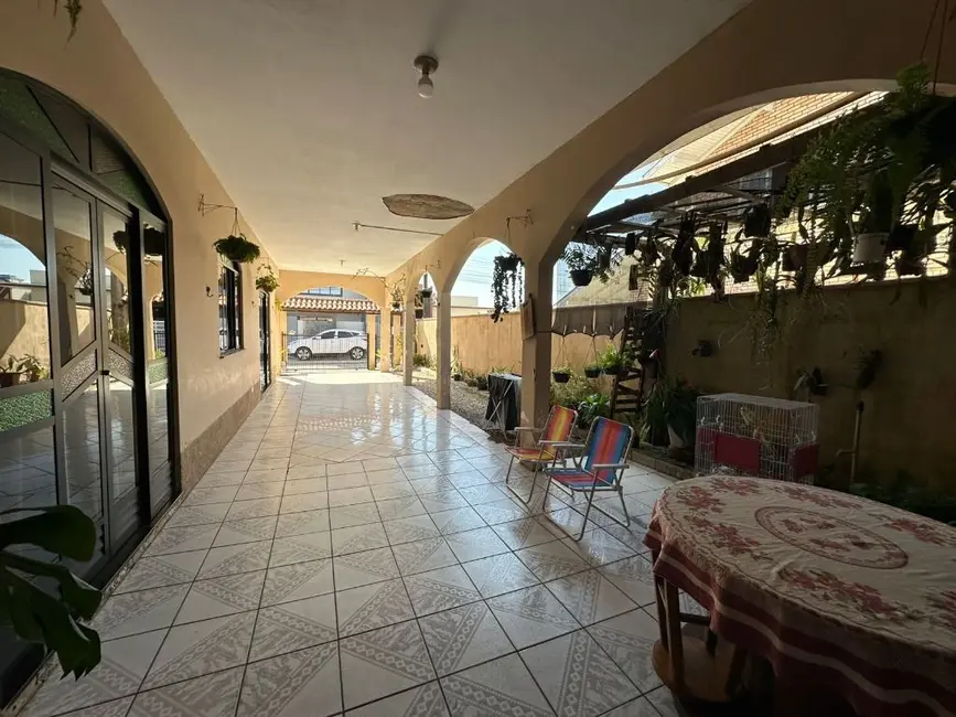 Foto 3 de Casa com 5 quartos à venda, 300m2 em Centro, Navegantes - SC