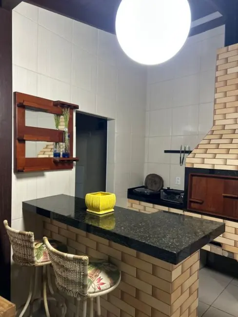 Foto 2 de Casa com 3 quartos à venda, 300m2 em Laguna - SC