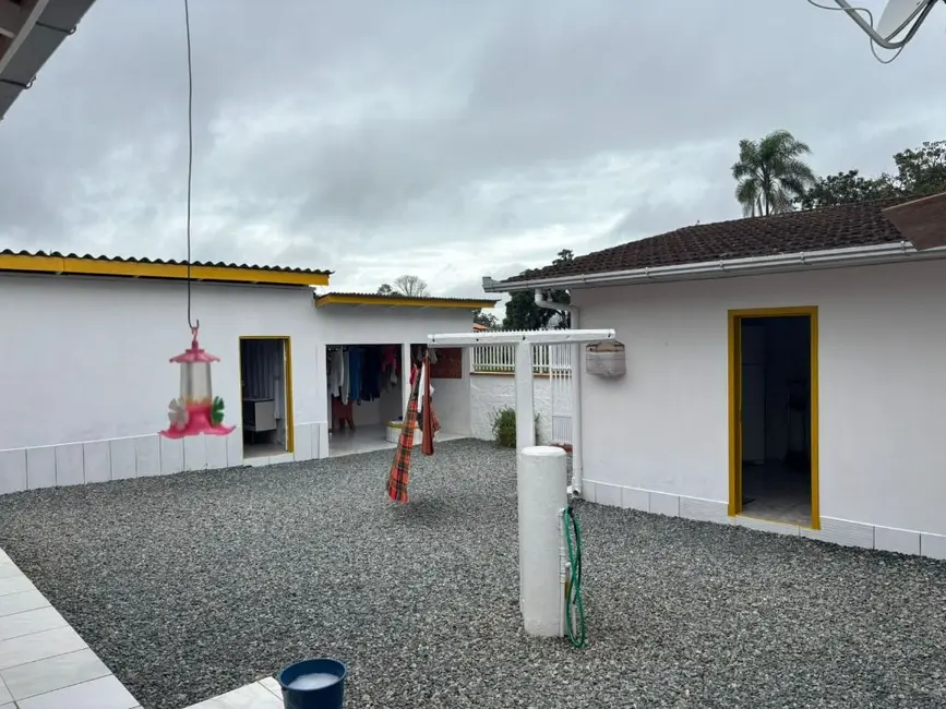 Chácara com 3 quartos à venda, 3948m2 em Penha - SC - imagem 5 Foto 5 de Chácara com 3 quartos à venda, 3948m2 em Penha - SC