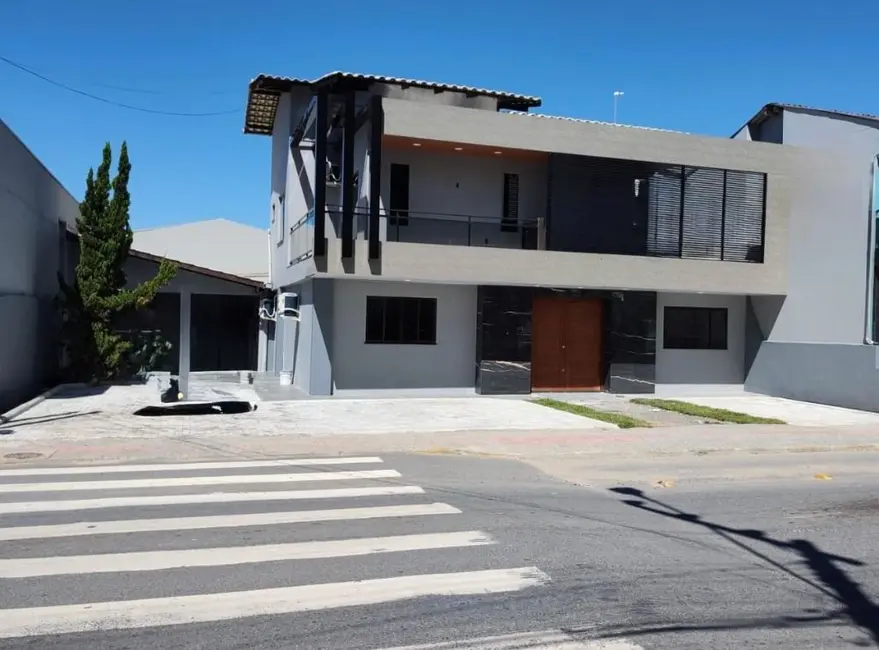 Foto 1 de Casa com 4 quartos à venda, 300m2 em São Domingos, Navegantes - SC