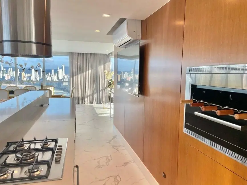 Apartamento com 4 quartos à venda, 283m2 em Pioneiros, Balneario Camboriu - SC - imagem 5 Foto 5 de Apartamento com 4 quartos à venda, 283m2 em Pioneiros, Balneario Camboriu - SC