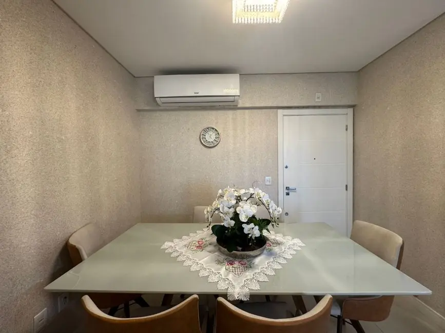 Foto 7 de Apartamento com 2 quartos à venda, 77m2 em Centro, Navegantes - SC