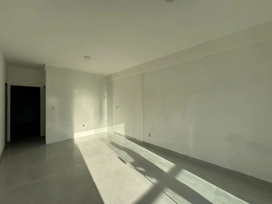 Apartamento com 2 quartos à venda, 61m2 em Espinheiros, Itajai - SC - imagem 1 Foto 1 de Apartamento com 2 quartos à venda, 61m2 em Espinheiros, Itajai - SC