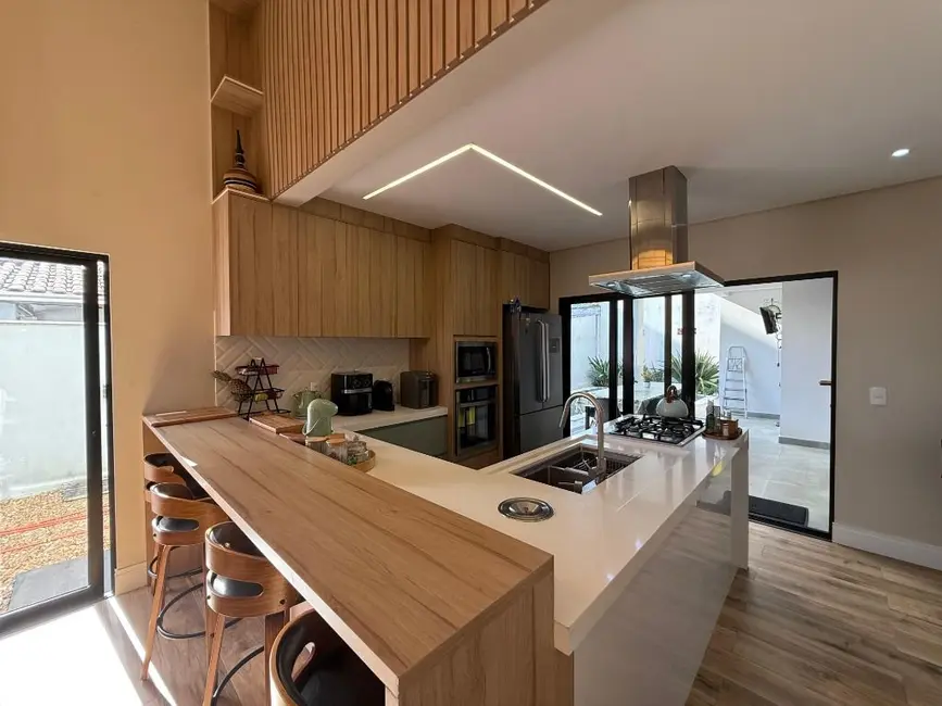 Foto 2 de Casa com 2 quartos à venda, 350m2 em Meia Praia, Navegantes - SC