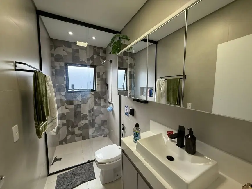 Foto 8 de Casa com 2 quartos à venda, 350m2 em Meia Praia, Navegantes - SC