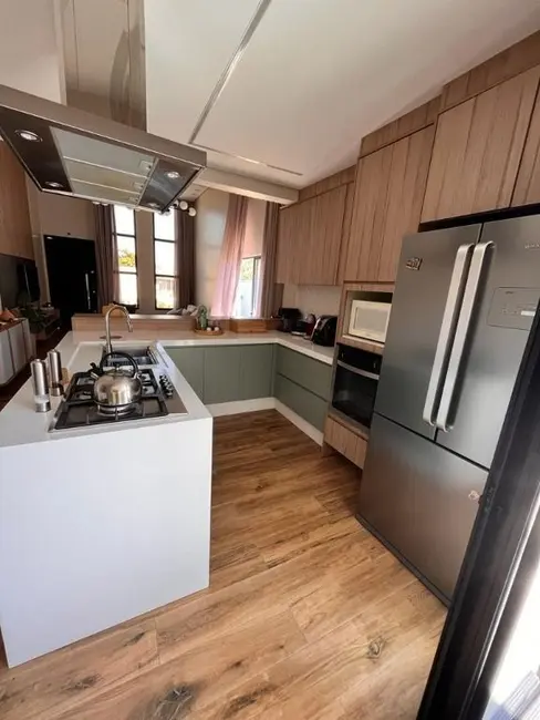 Foto 2 de Casa com 2 quartos à venda, 350m2 em Meia Praia, Navegantes - SC