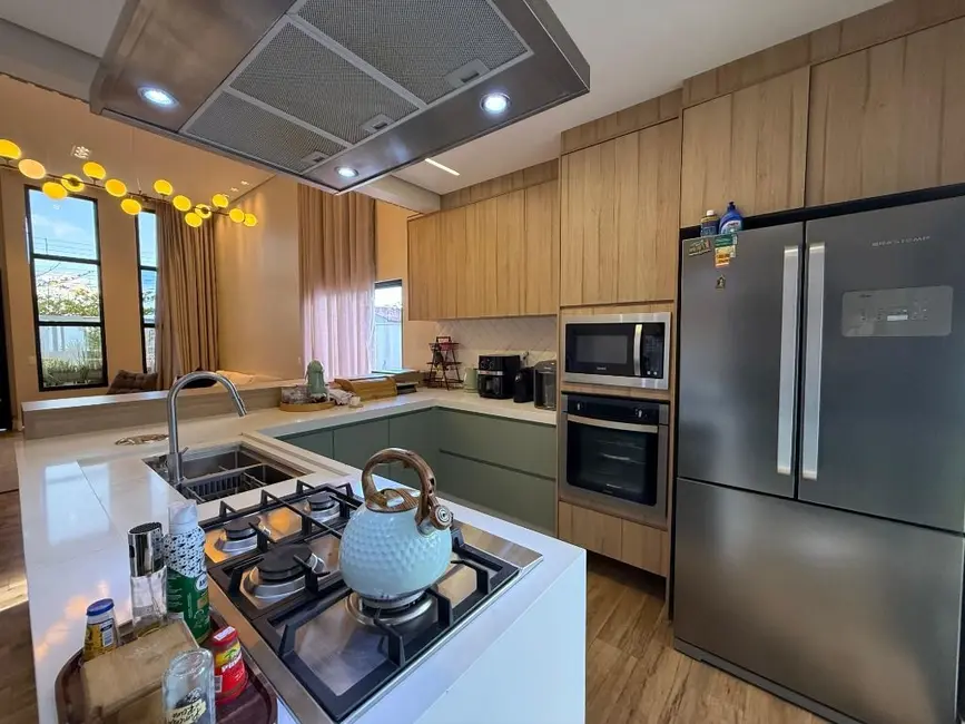 Foto 3 de Casa com 2 quartos à venda, 350m2 em Meia Praia, Navegantes - SC