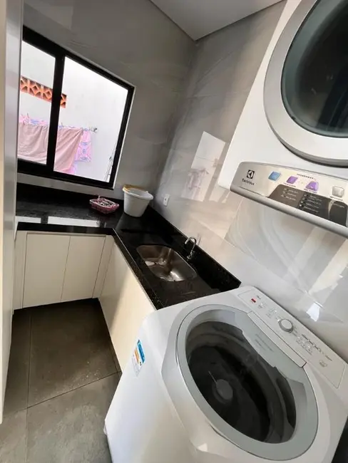 Foto 7 de Casa com 2 quartos à venda, 350m2 em Meia Praia, Navegantes - SC