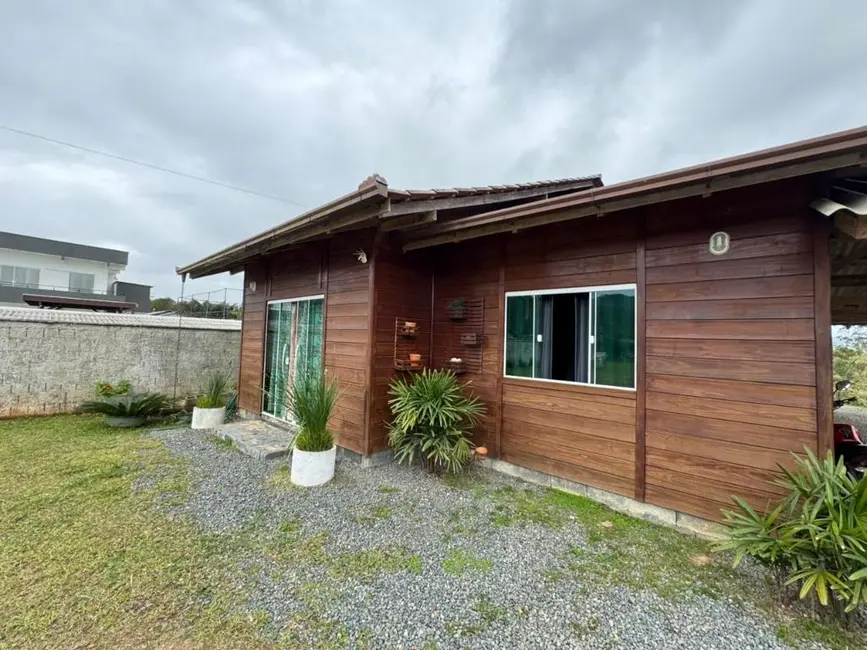 Foto 1 de Chácara com 3 quartos à venda, 180m2 em Escalvados, Navegantes - SC