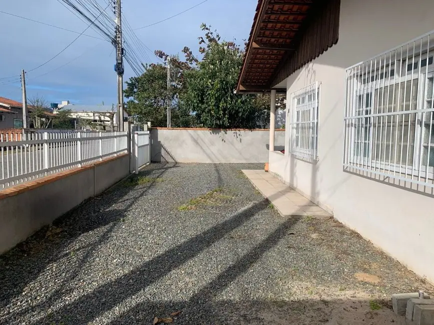 Casa com 3 quartos à venda, 360m2 em Gravatá, Navegantes - SC - imagem 2 Foto 2 de Casa com 3 quartos à venda, 360m2 em Gravatá, Navegantes - SC