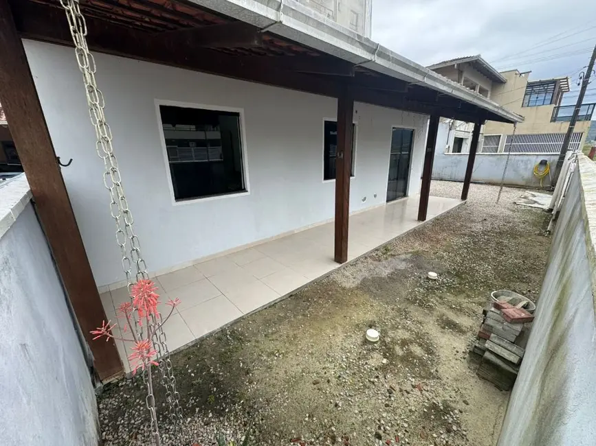 Foto 3 de Casa com 3 quartos à venda, 240m2 em Meia Praia, Navegantes - SC