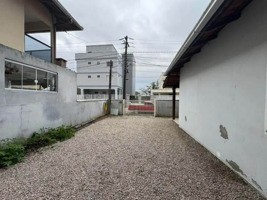 Foto 4 de Casa com 3 quartos à venda, 240m2 em Meia Praia, Navegantes - SC