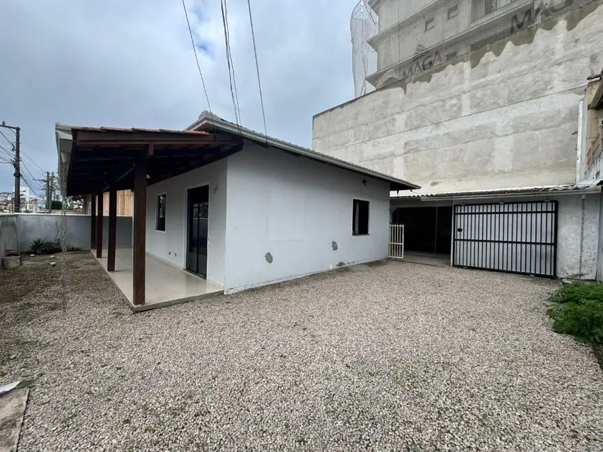 Foto 2 de Casa com 3 quartos à venda, 240m2 em Meia Praia, Navegantes - SC