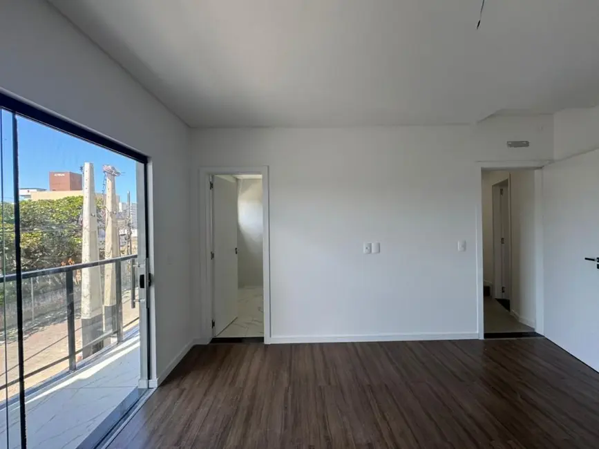 Foto 9 de Sobrado com 3 quartos à venda, 173m2 em Centro, Navegantes - SC