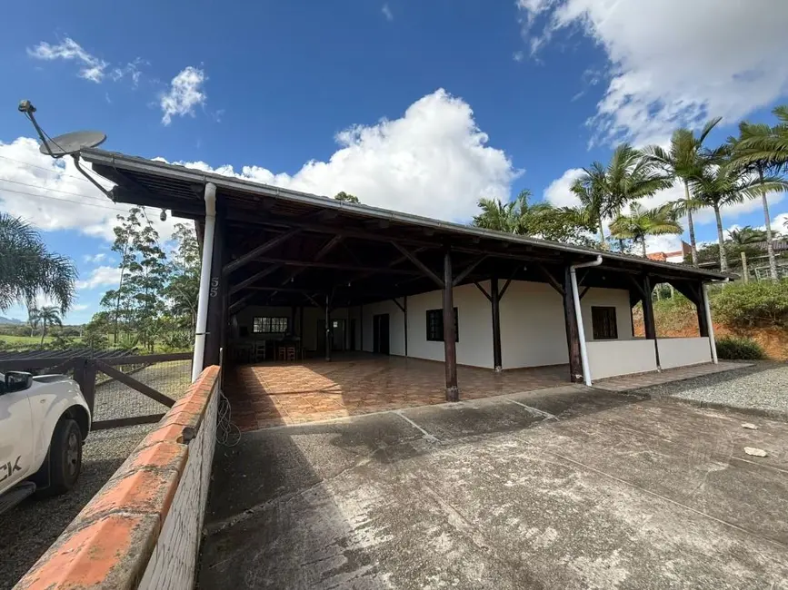 Foto 2 de Chácara com 3 quartos à venda, 2078m2 em Balneario Picarras - SC