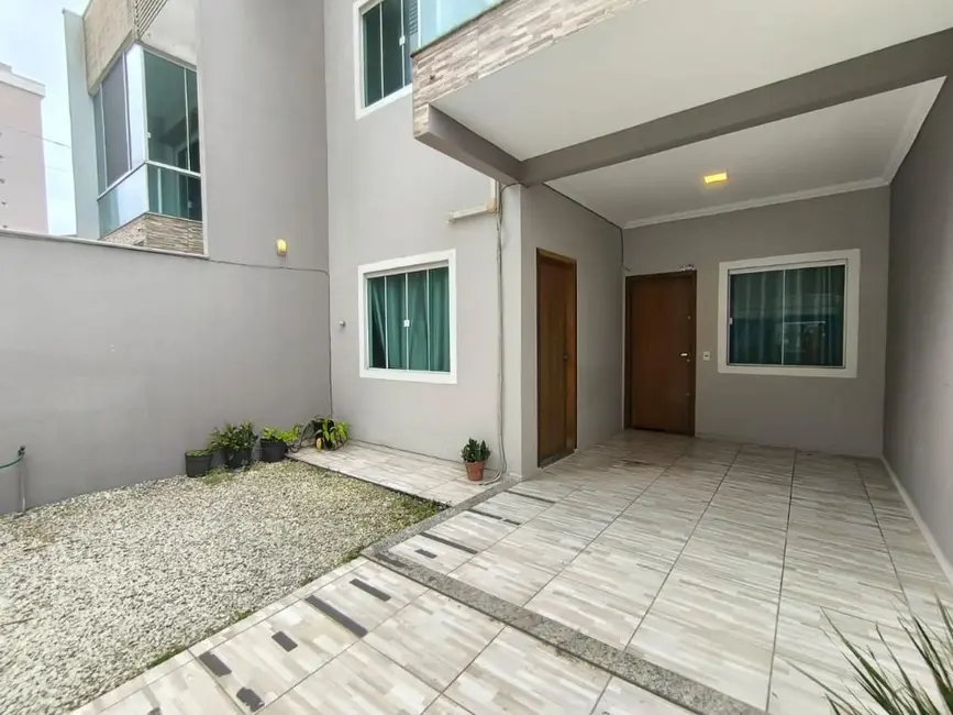 Foto 2 de Sobrado com 4 quartos à venda, 112m2 em Centro, Navegantes - SC