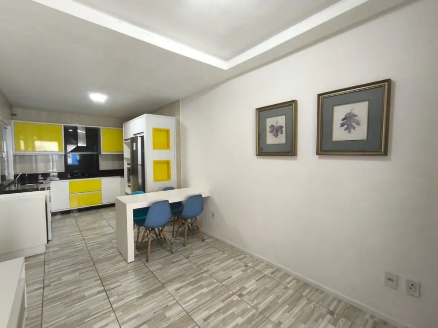 Foto 7 de Sobrado com 4 quartos à venda, 112m2 em Centro, Navegantes - SC