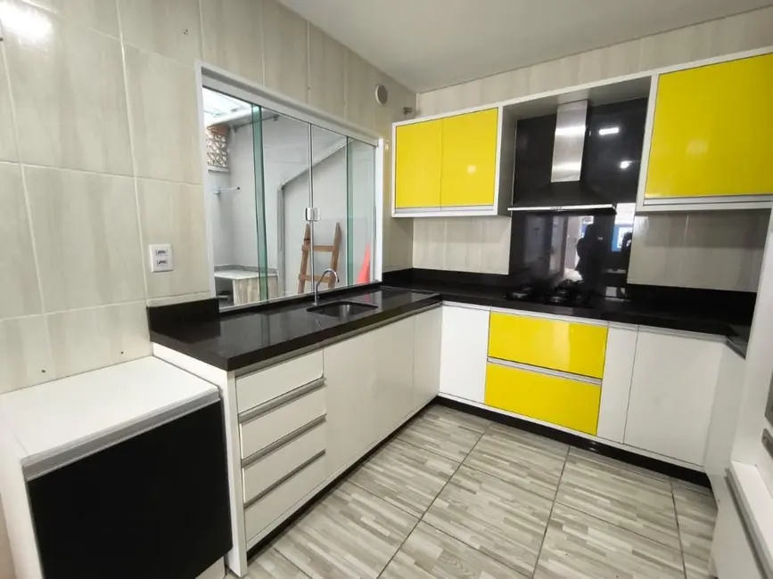 Foto 4 de Sobrado com 4 quartos à venda, 112m2 em Centro, Navegantes - SC