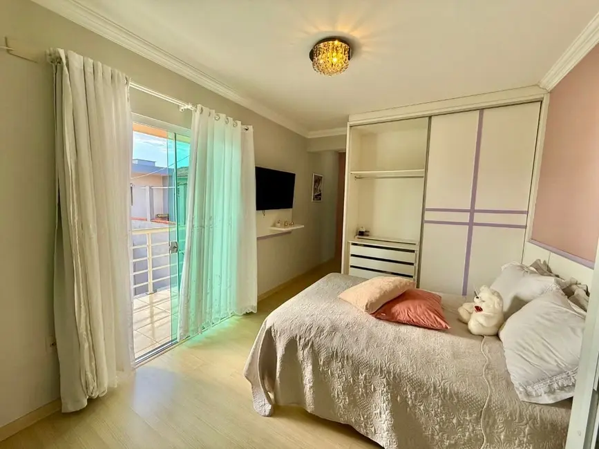 Foto 9 de Casa com 3 quartos à venda, 393m2 em Gravatá, Navegantes - SC