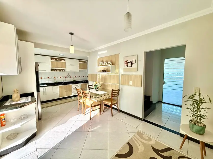 Foto 5 de Casa com 3 quartos à venda, 393m2 em Gravatá, Navegantes - SC