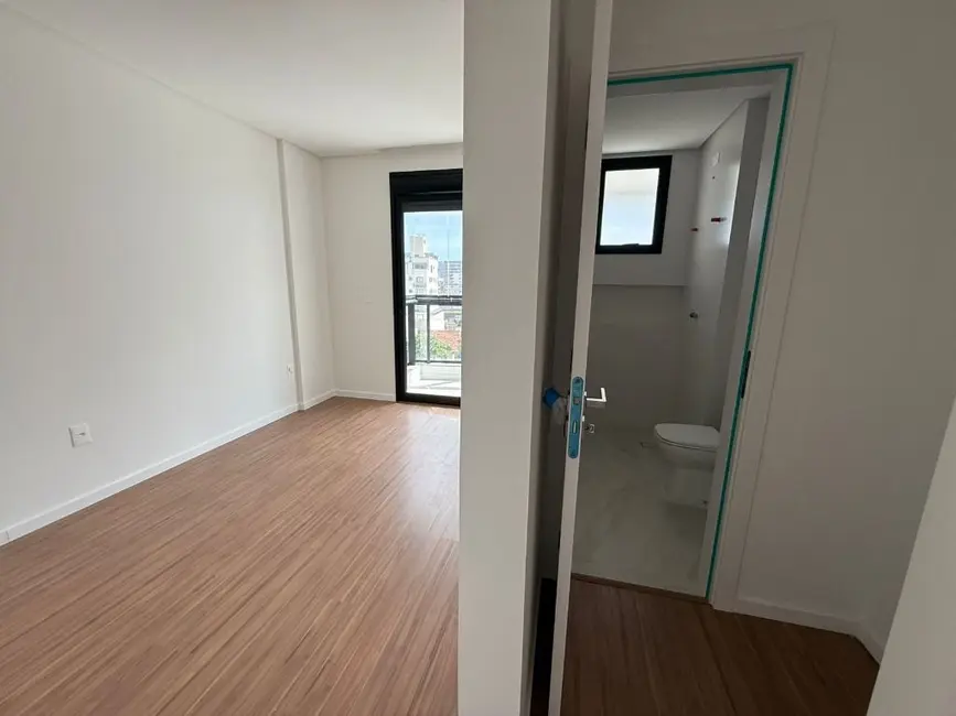 Foto 2 de Apartamento com 3 quartos à venda, 107m2 em Gravatá, Navegantes - SC