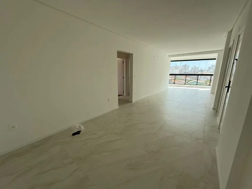 Foto 4 de Apartamento com 3 quartos à venda, 107m2 em Gravatá, Navegantes - SC