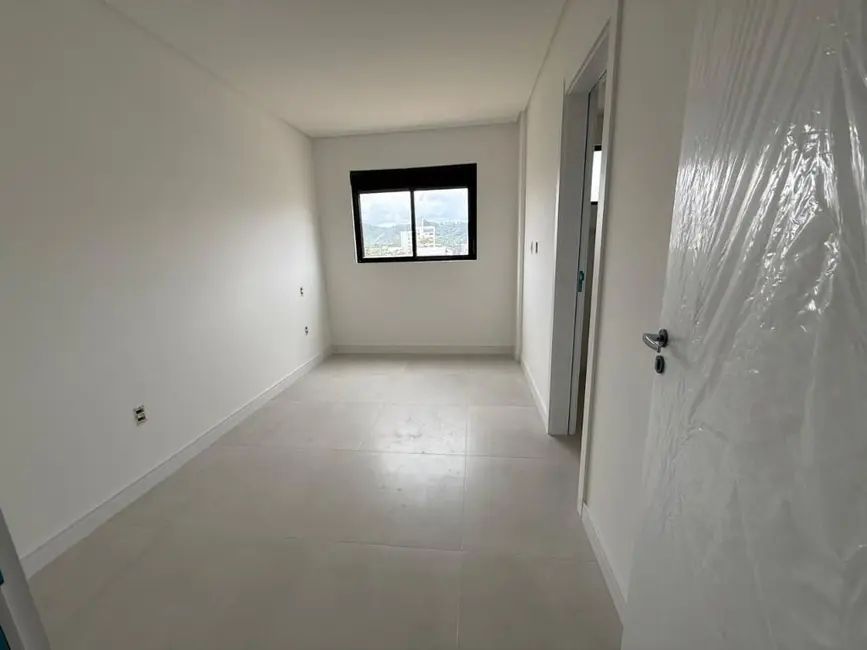 Foto 6 de Apartamento com 2 quartos à venda, 77m2 em Gravatá, Navegantes - SC