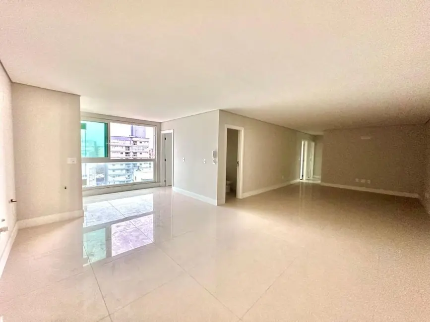 Foto 4 de Apartamento com 3 quartos à venda, 120m2 em Gravatá, Navegantes - SC