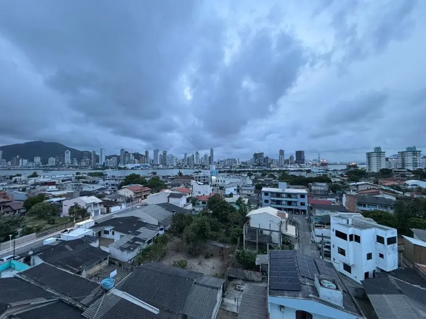 Foto 2 de Apartamento com 2 quartos à venda, 126m2 em São Pedro, Navegantes - SC