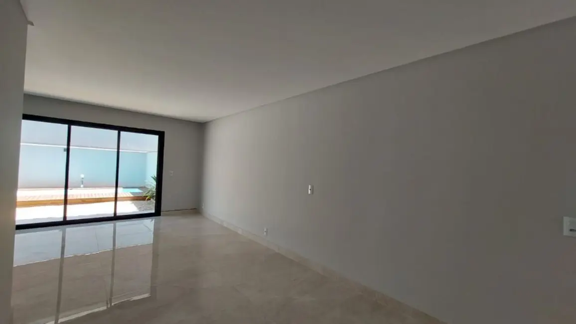 Foto 5 de Casa com 3 quartos à venda, 150m2 em Meia Praia, Navegantes - SC