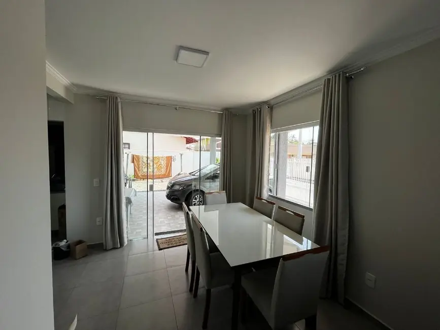 Foto 7 de Casa com 3 quartos à venda, 253m2 em Balneario Picarras - SC