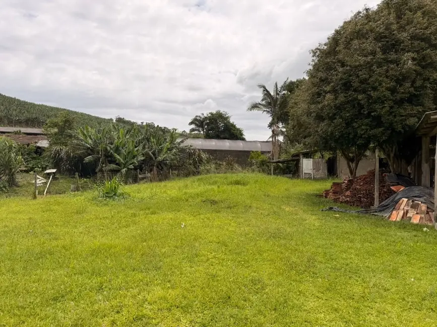 Foto 1 de Terreno / Lote à venda, 1700m2 em Centro, Balneario Picarras - SC