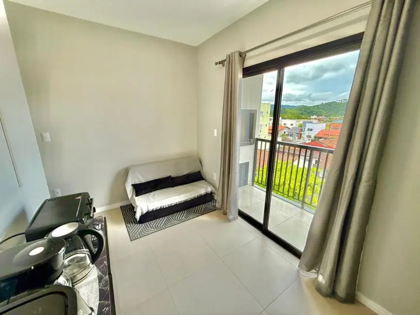 Foto 3 de Apartamento com 1 quarto à venda, 34m2 em Gravatá, Navegantes - SC