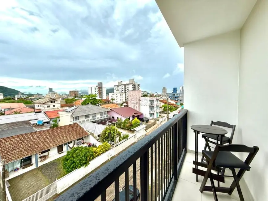 Foto 5 de Apartamento com 1 quarto à venda, 34m2 em Gravatá, Navegantes - SC