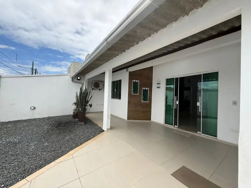 Foto 2 de Casa com 2 quartos à venda, 154m2 em Machados, Navegantes - SC