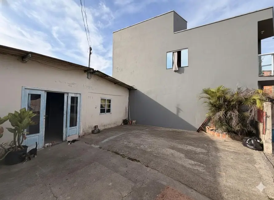 Foto 2 de Casa com 4 quartos à venda, 188m2 em Centro, Navegantes - SC