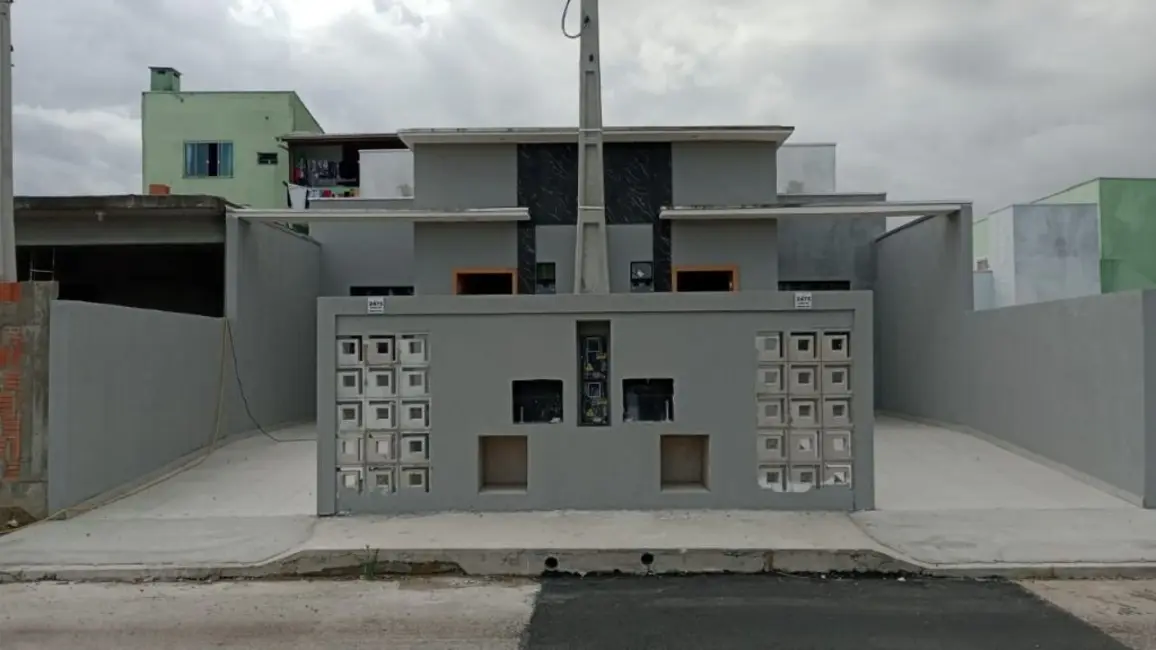 Foto 1 de Casa com 2 quartos à venda, 58m2 em Espinheiros, Itajai - SC
