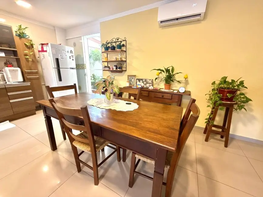 Foto 3 de Apartamento com 2 quartos à venda, 83m2 em Centro, Navegantes - SC