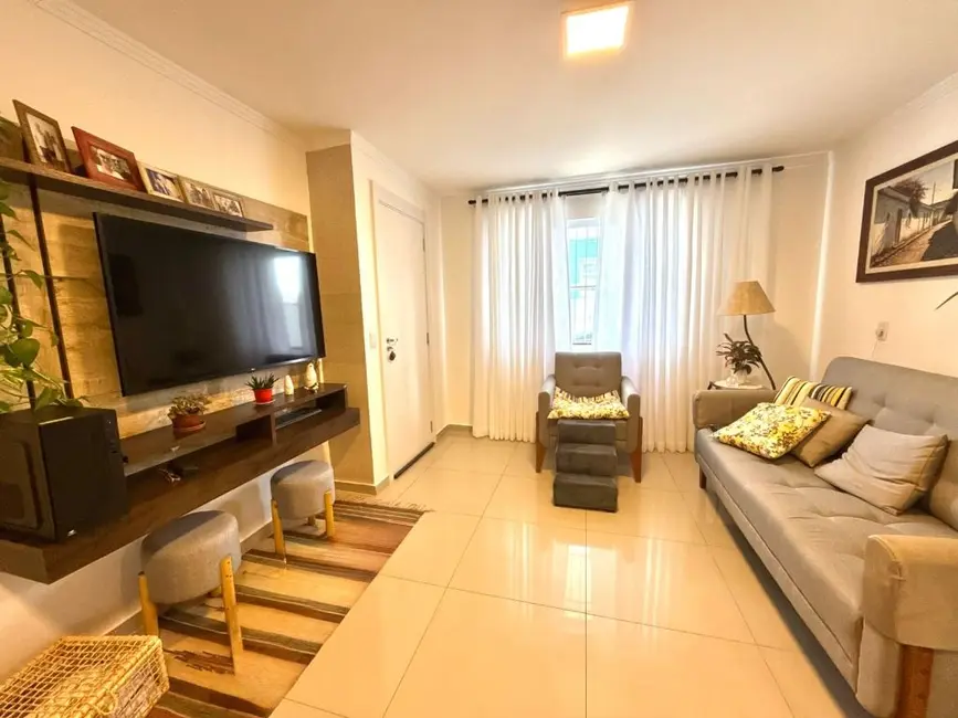 Foto 2 de Apartamento com 2 quartos à venda, 83m2 em Centro, Navegantes - SC