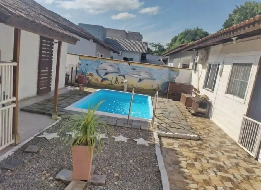 Foto 1 de Casa à venda, 300m2 em Meia Praia, Navegantes - SC