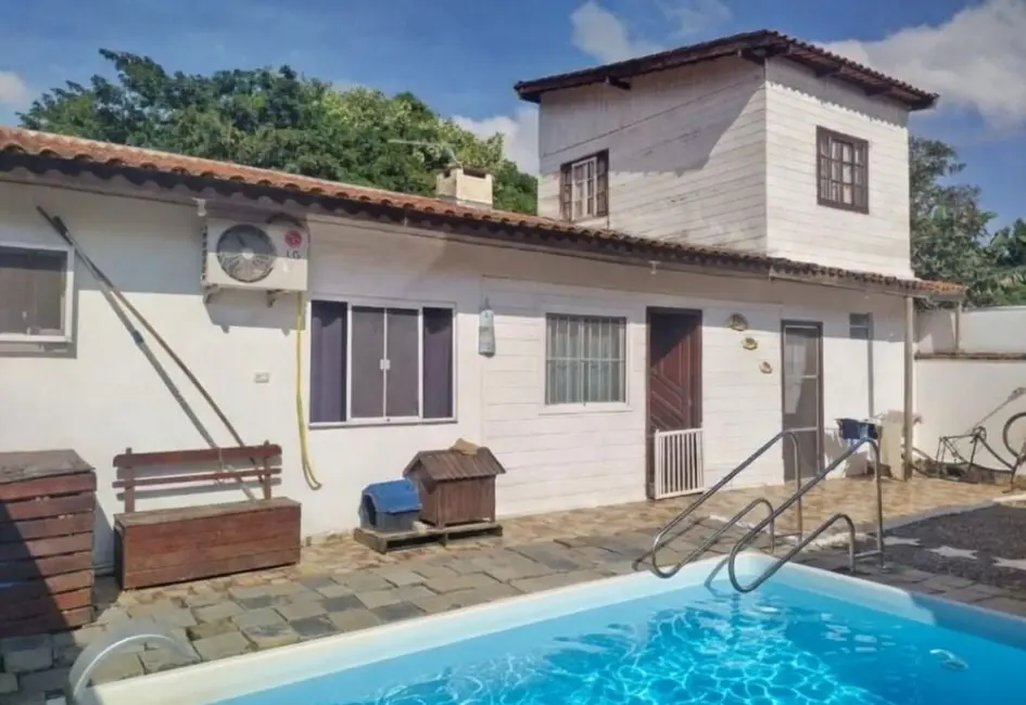 Foto 3 de Casa à venda, 300m2 em Meia Praia, Navegantes - SC