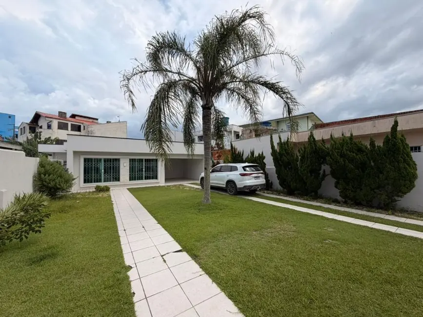 Foto 2 de Casa com 4 quartos à venda, 510m2 em Centro, Navegantes - SC