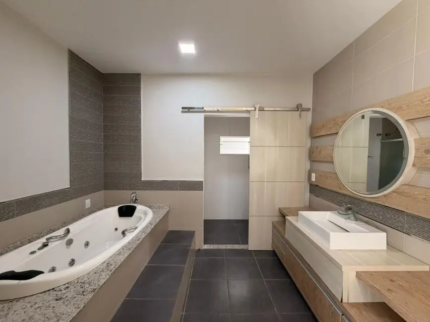 Foto 4 de Casa com 4 quartos à venda, 510m2 em Centro, Navegantes - SC