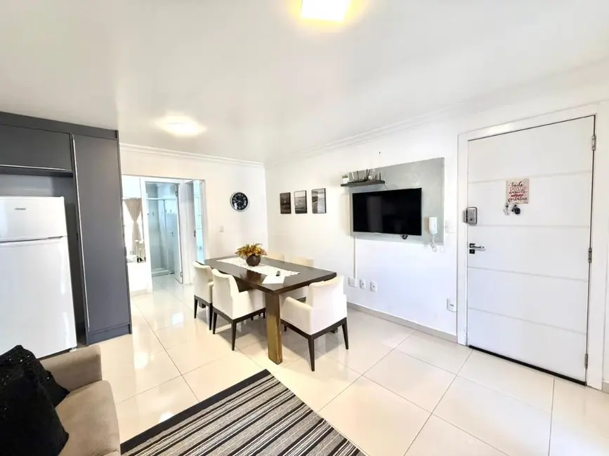 Foto 3 de Apartamento com 2 quartos à venda, 60m2 em Centro, Navegantes - SC