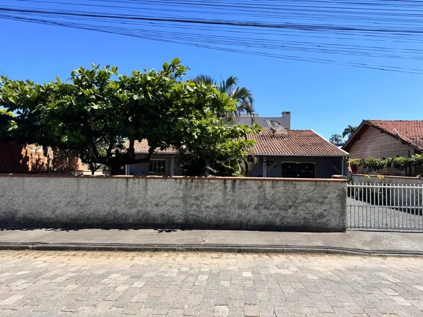 Foto 3 de Casa com 3 quartos à venda, 372m2 em Gravatá, Navegantes - SC