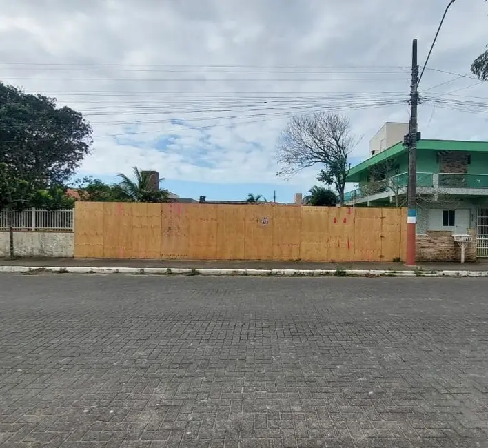 Foto 1 de Terreno / Lote à venda, 325m2 em Centro, Navegantes - SC