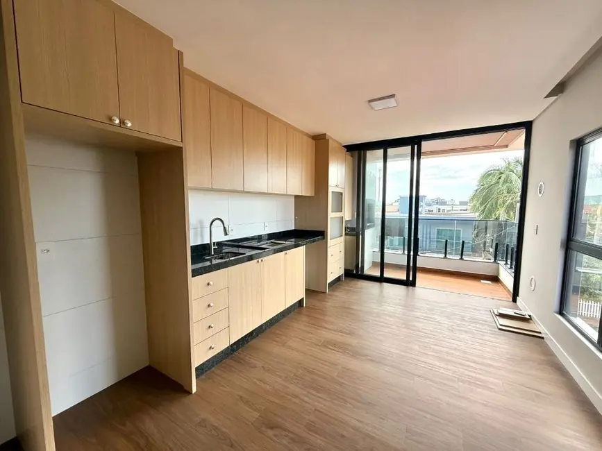 Foto 2 de Apartamento com 2 quartos à venda, 73m2 em Meia Praia, Navegantes - SC