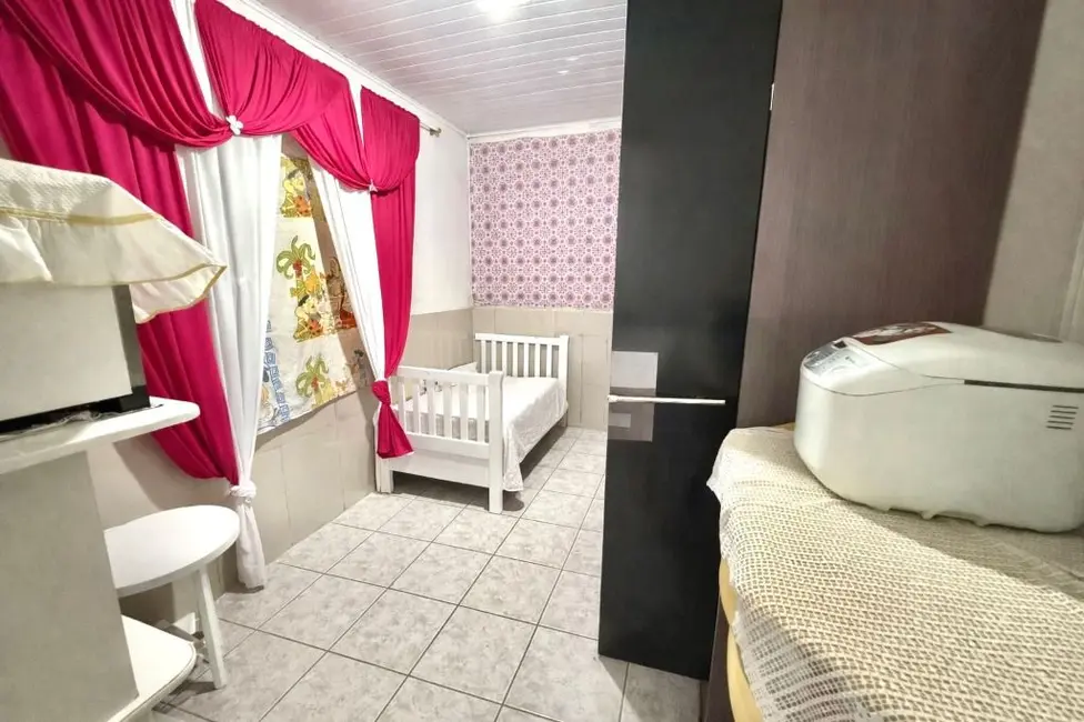 Foto 5 de Casa com 4 quartos à venda, 360m2 em Gravatá, Navegantes - SC